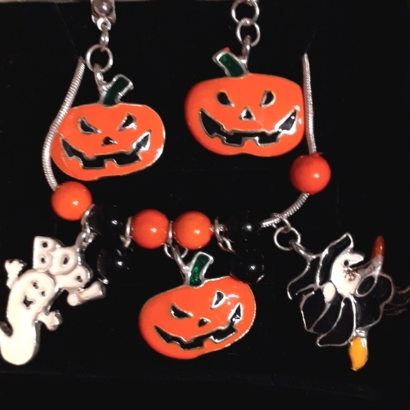 BOO!!   HALLOWEEN Necklace & Earrings SET! - Picture 1 of 12
